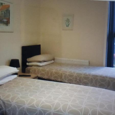 Kings Arms Hotel Farnworth Экстерьер фото